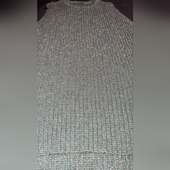 NEW Marie Oliver Metallic Gold Green Knit Sleeveless Sweater Top Small - Picture 5 of 5